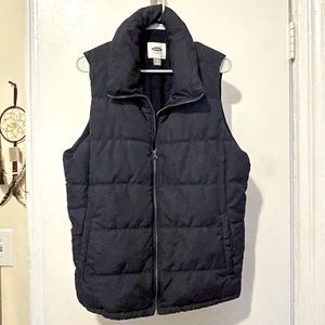 Old Navy Puffer Vest in navy blue